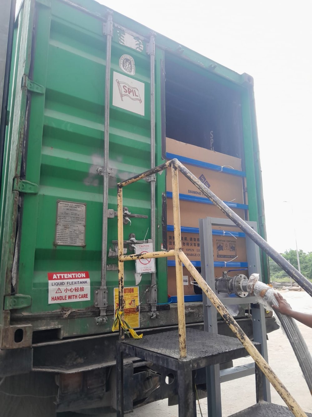 loading palm olein CP8 in flexibag